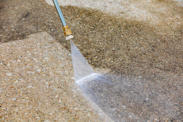 Best Sidewalk and Walkway Cleaning  in Bloomingburg, OH